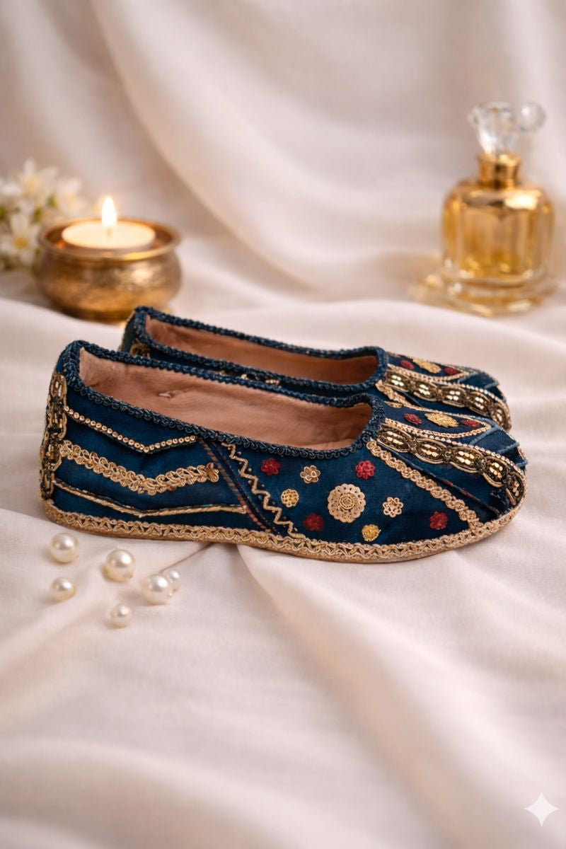 Neel Noor Jutti | Embellished Festive Flats