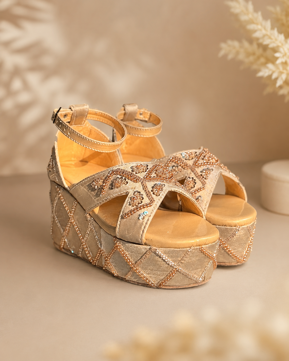 Champagne Royale Wedge