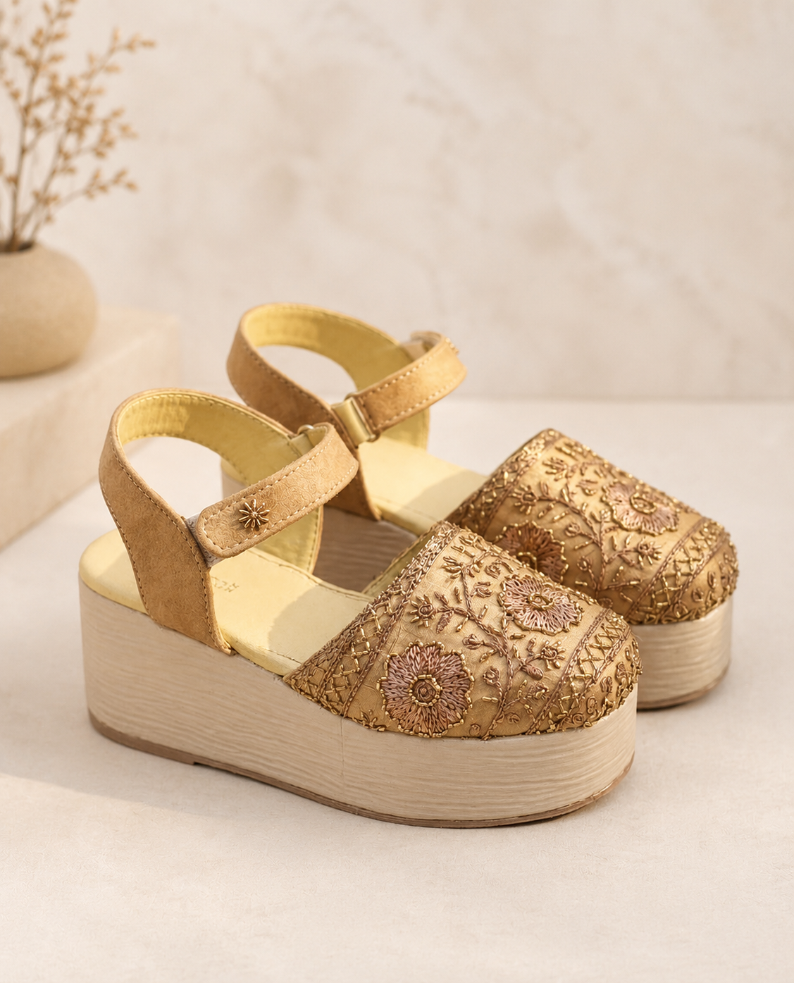 Champagne Blossom Platform