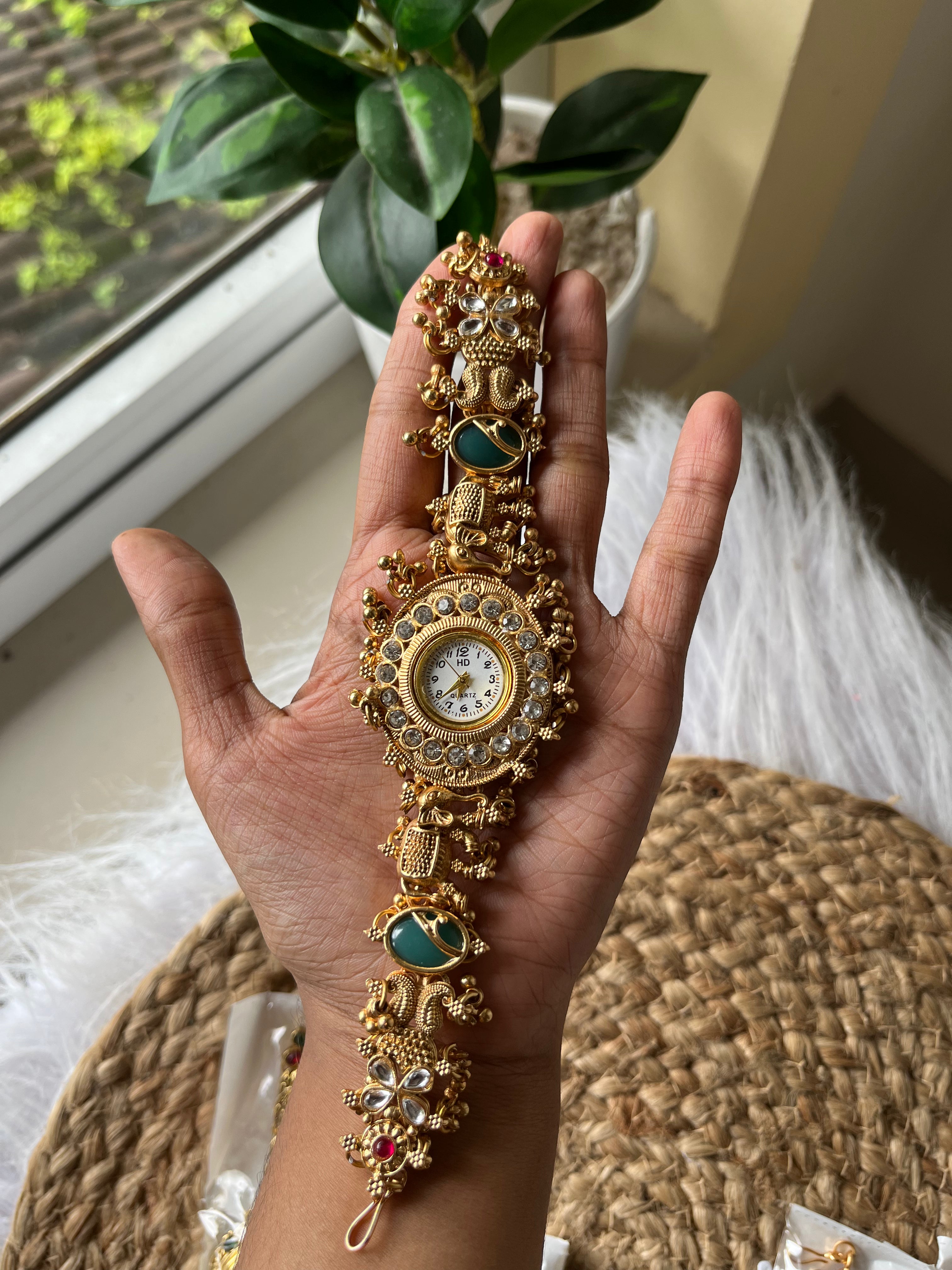 Emerald Royale Kundan Watch