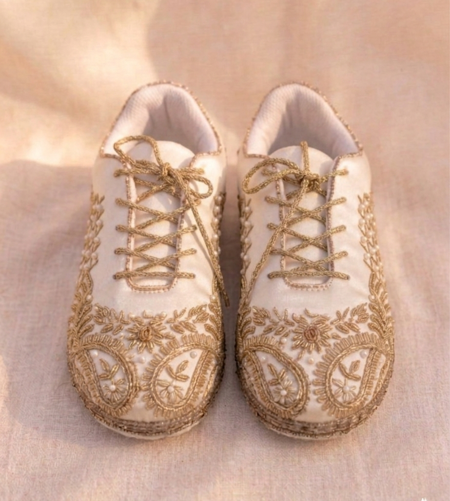 Noor-e-Raahi Sneakers | Floral Gold Elegance